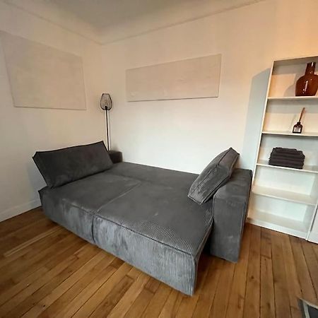 Central Typical Parisian Studio Luaran gambar